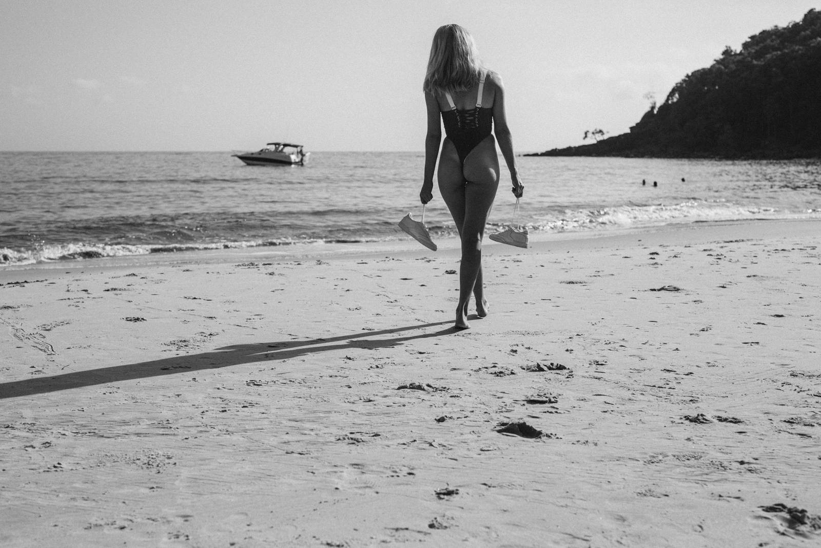 ‘Beach dayz’ ft Candice Linton — image 12